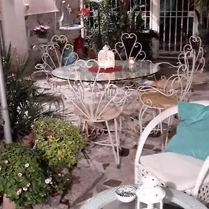 casa-turi-catania.taorminaitalyhotels.com/